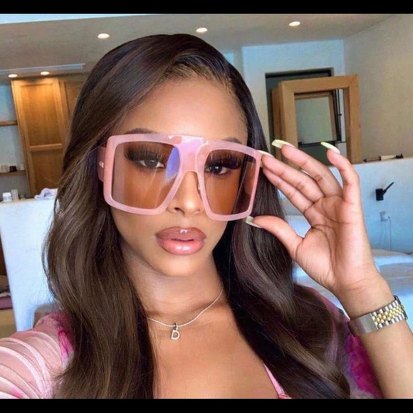 Pink oversized sunglasses - Picture 1 of 2
